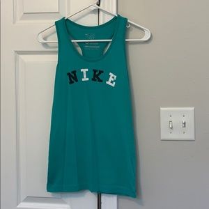 Nike women’s racer back tank top size small